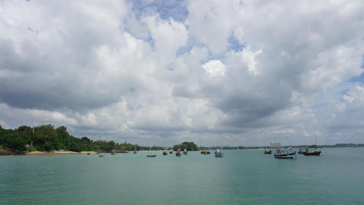 The Reef Weligama Hotel Bagian luar foto