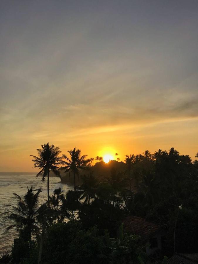 The Reef Weligama Hotel Bagian luar foto